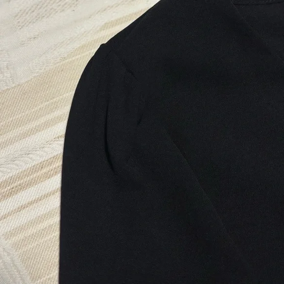 J.O.A. Twist Front Cropped Bell Long Sleeve - Picture 6 of 7